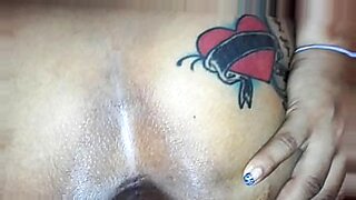 0bug ass in red girls