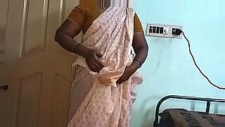 small boy aunty sex in saree