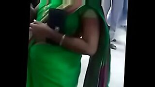 bengali aunty in saree sex with young boy real porn videos