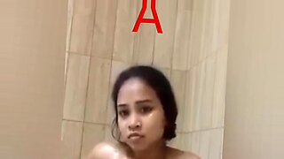 sex in bath by using shampoo