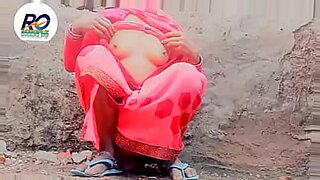 saree auntys nude in kerala