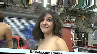 money sex public video