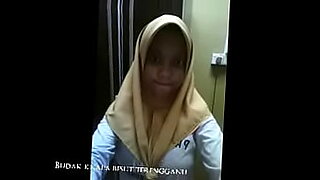 indonesia jilbab tudung hisap sampe pancut