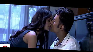indian kiss hindi mms