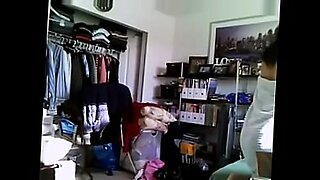 natural brunette teen webcam