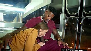 collegegirl reluctant public bus orgasm pornosu